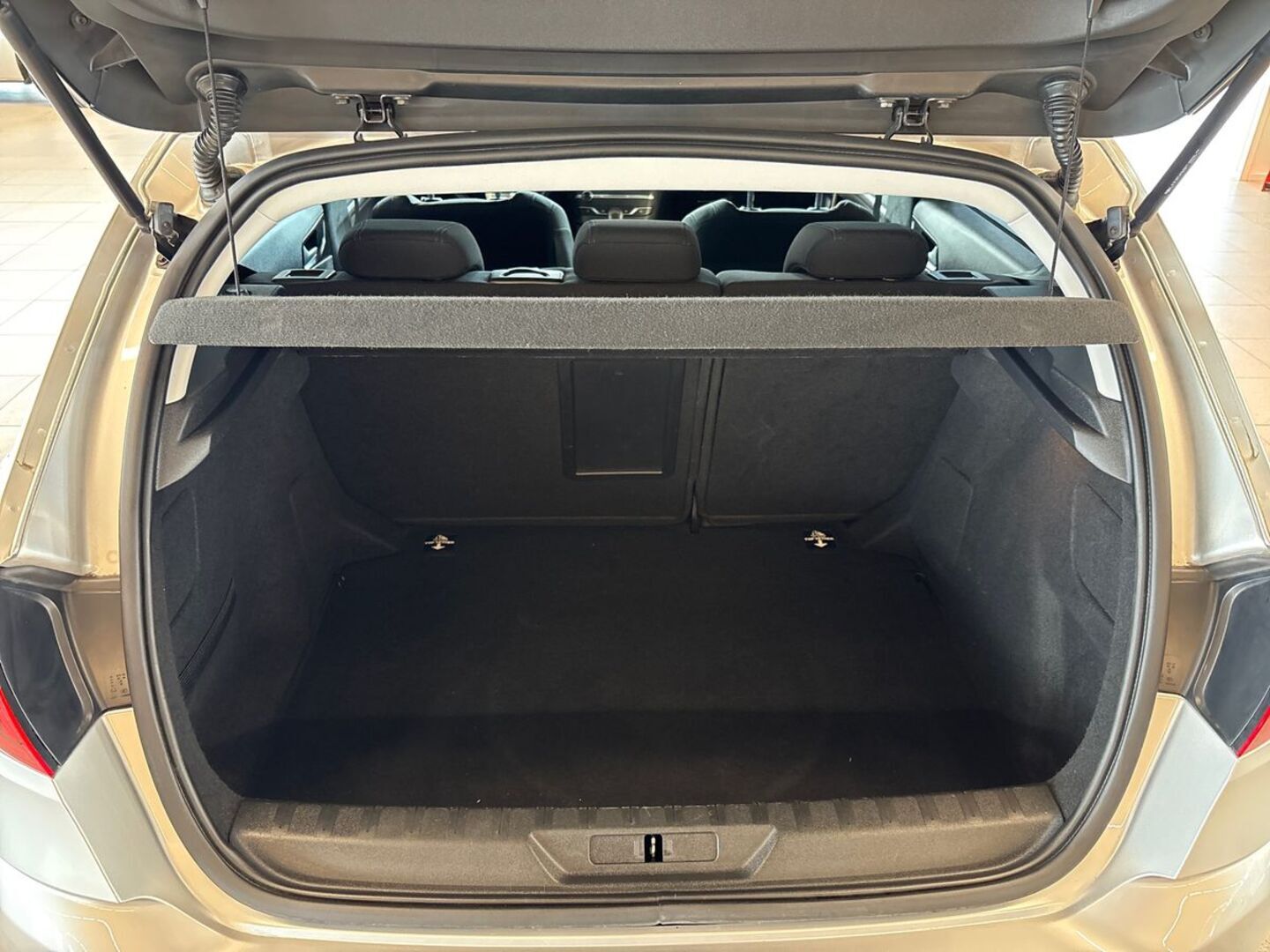 PEUGEOT 308 2017