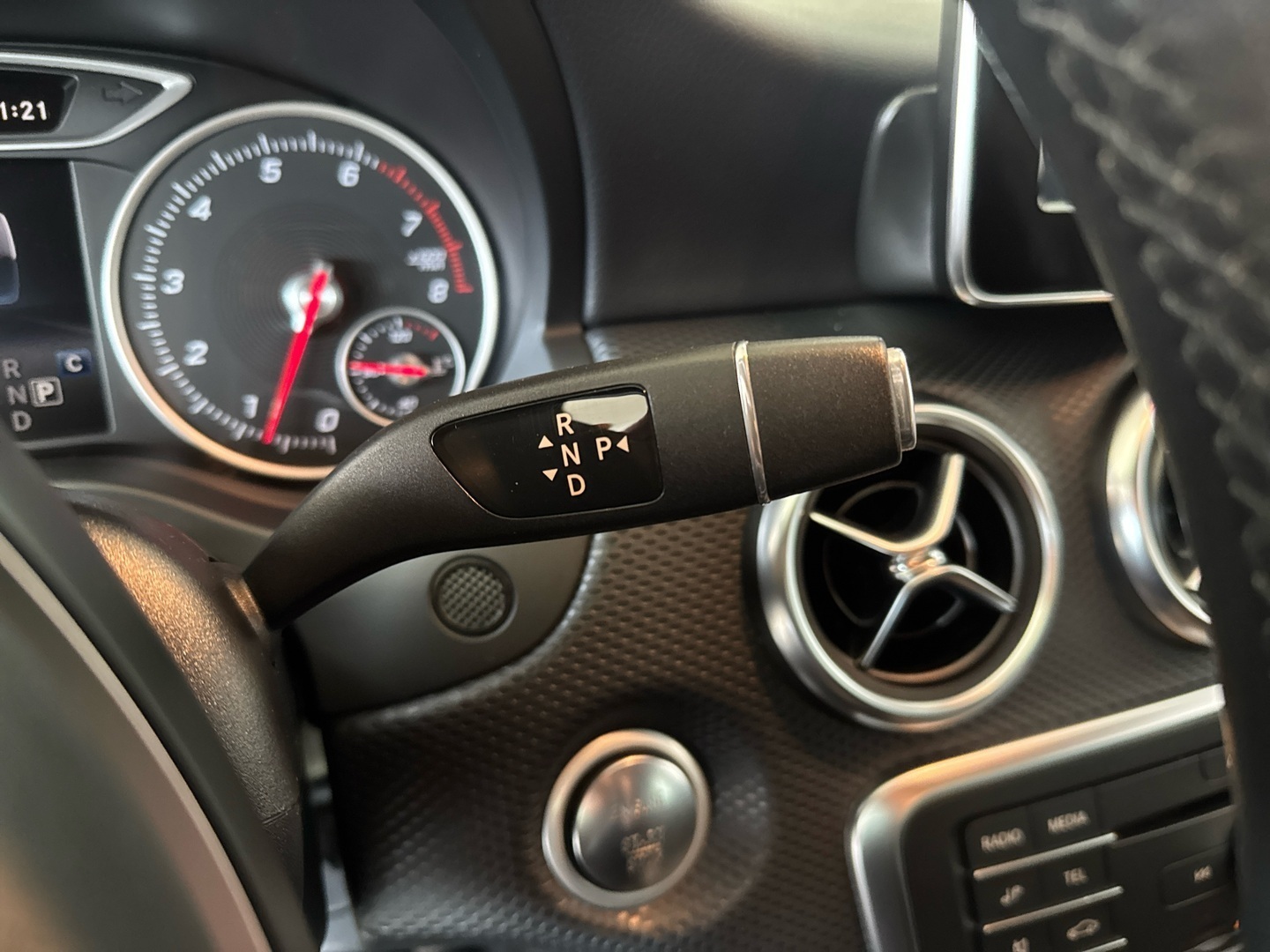 MERCEDES-BENZ A 2017