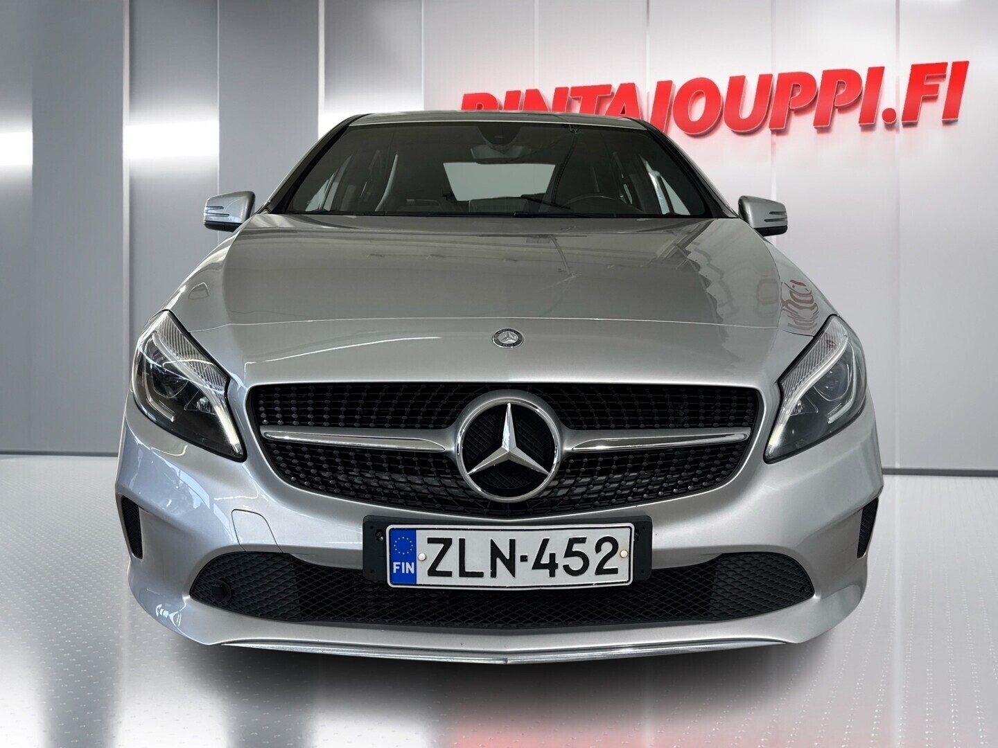 MERCEDES-BENZ A 2017