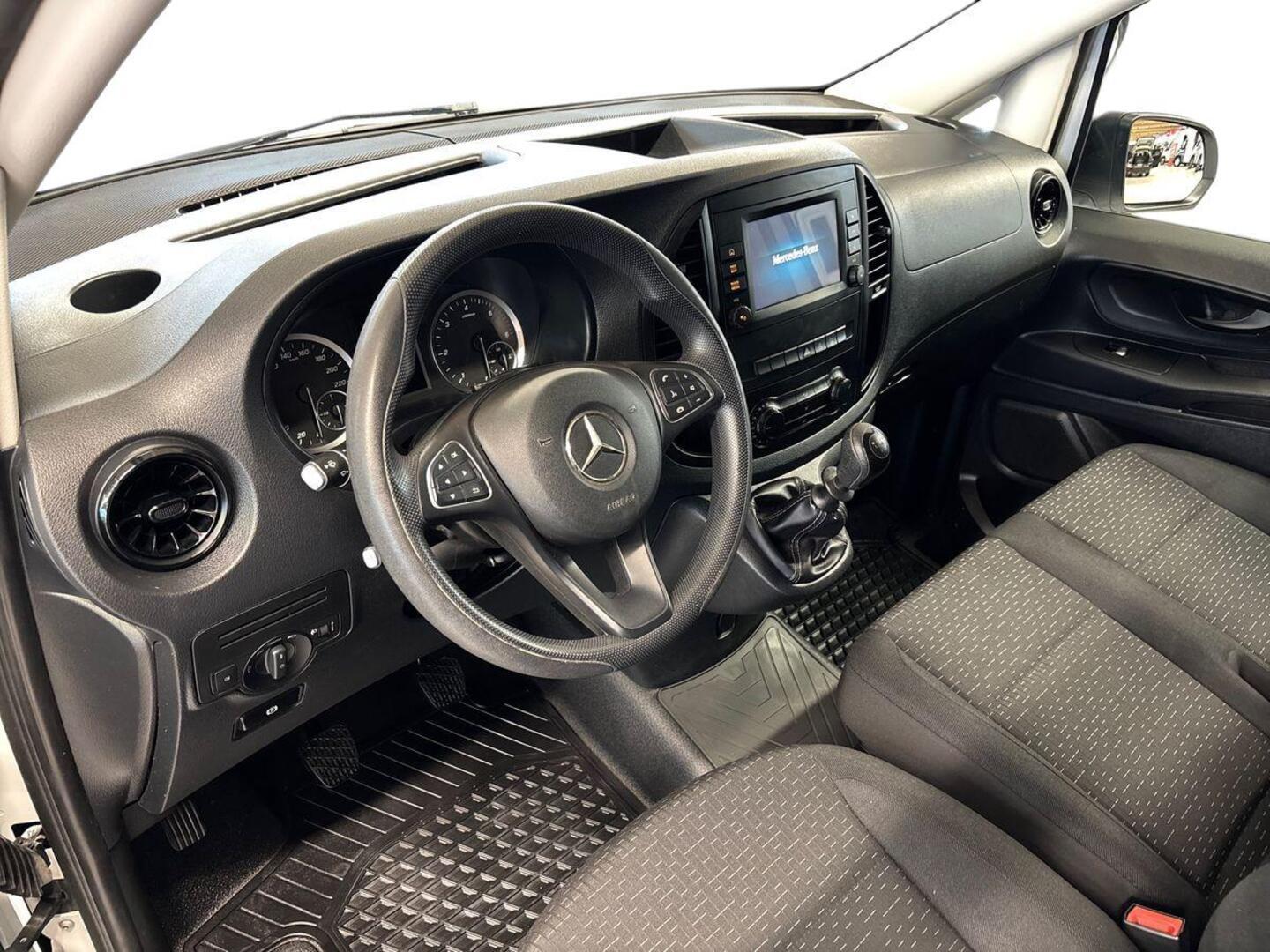 MERCEDES-BENZ Vito 2021