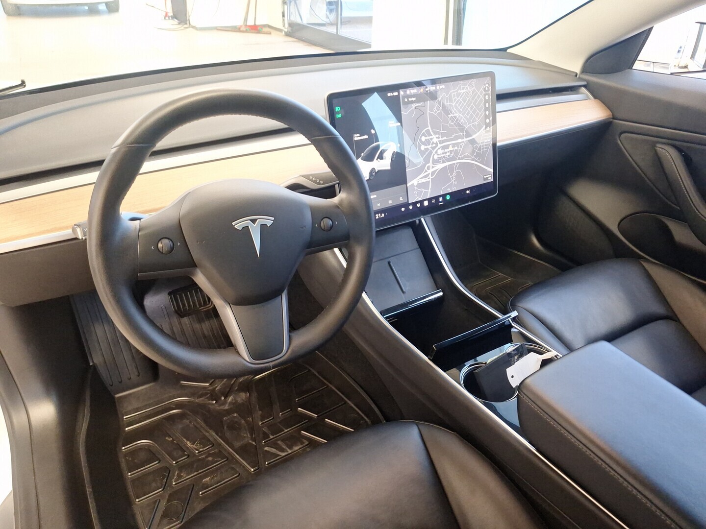 TESLA Model 3 2020