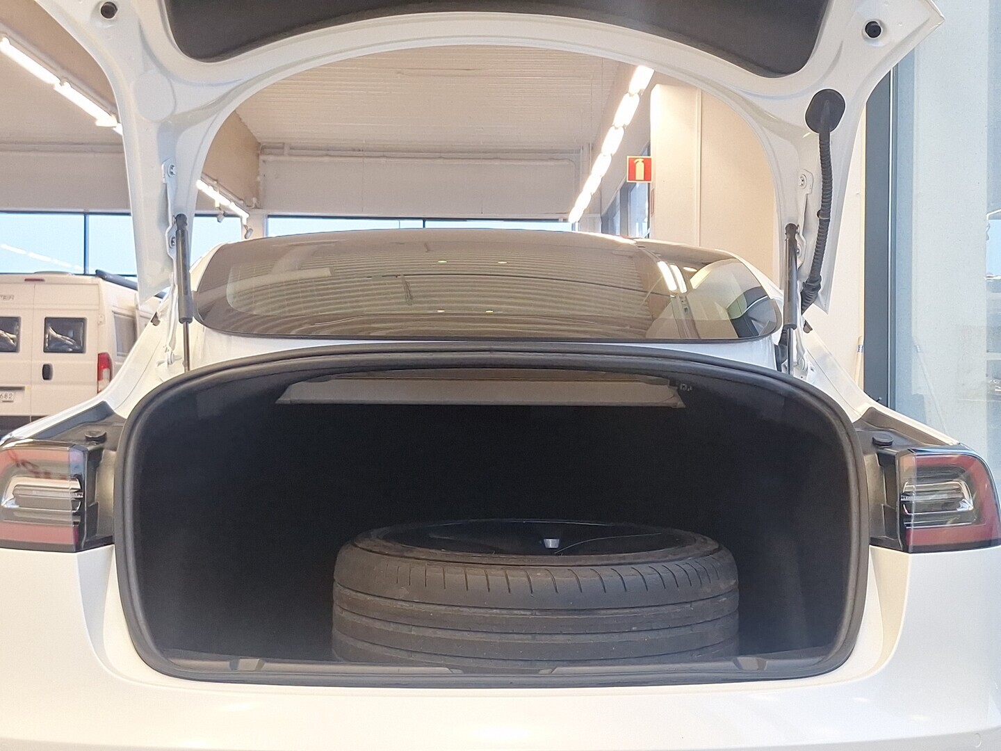 TESLA Model 3 2020