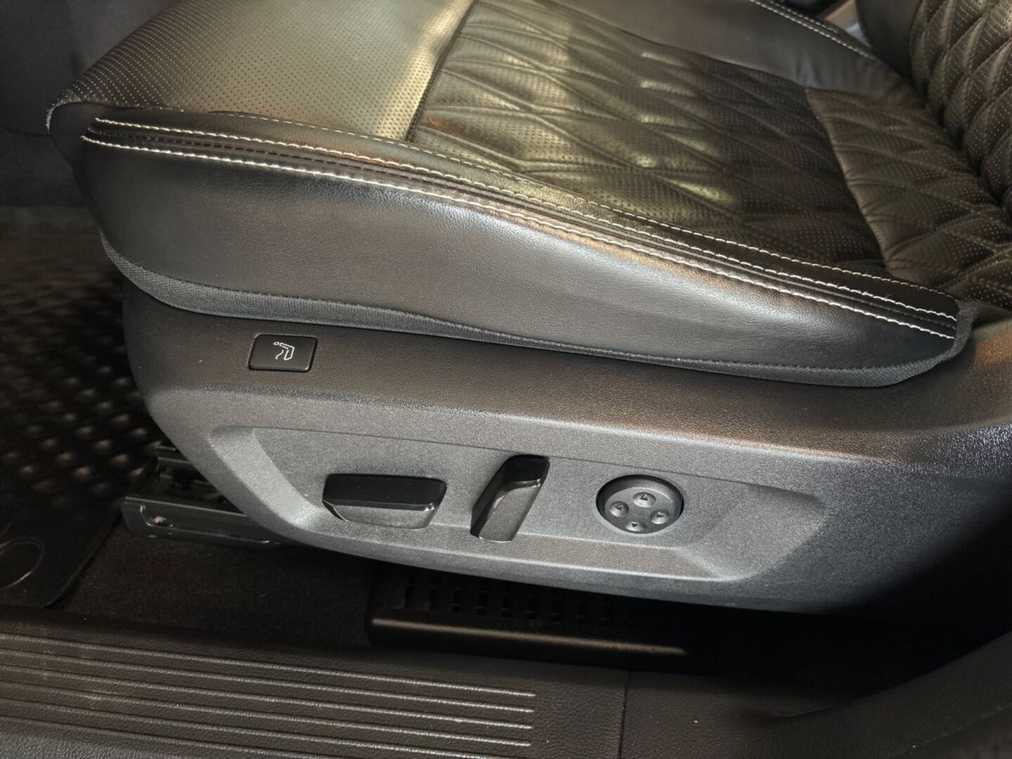 NISSAN Qashqai 2022