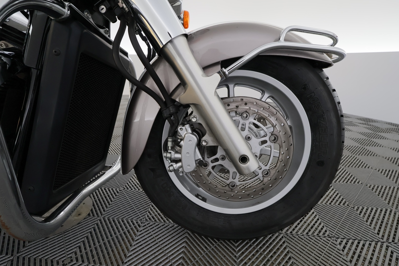 SUZUKI INTRUDER 2011