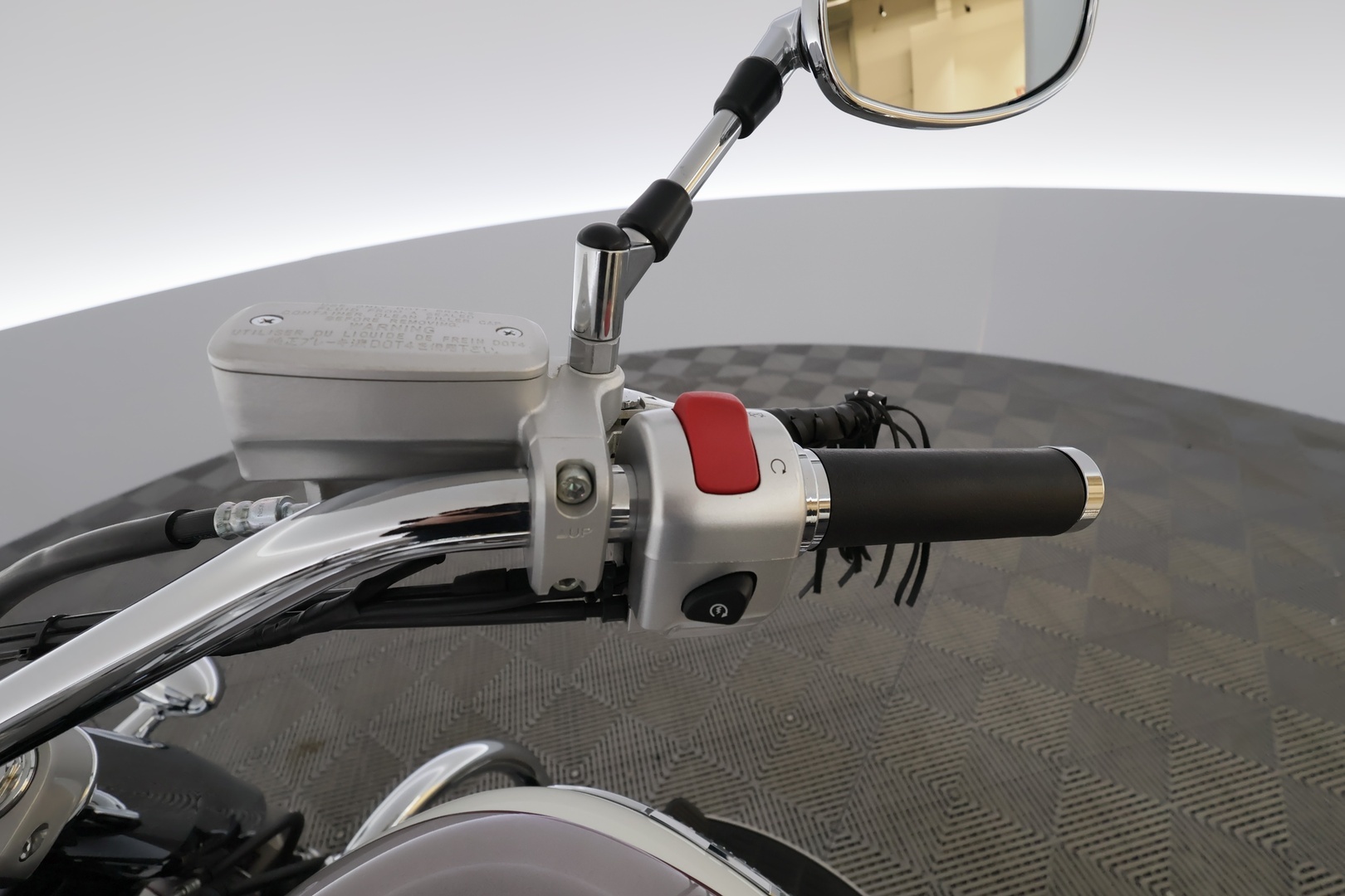 SUZUKI INTRUDER 2011