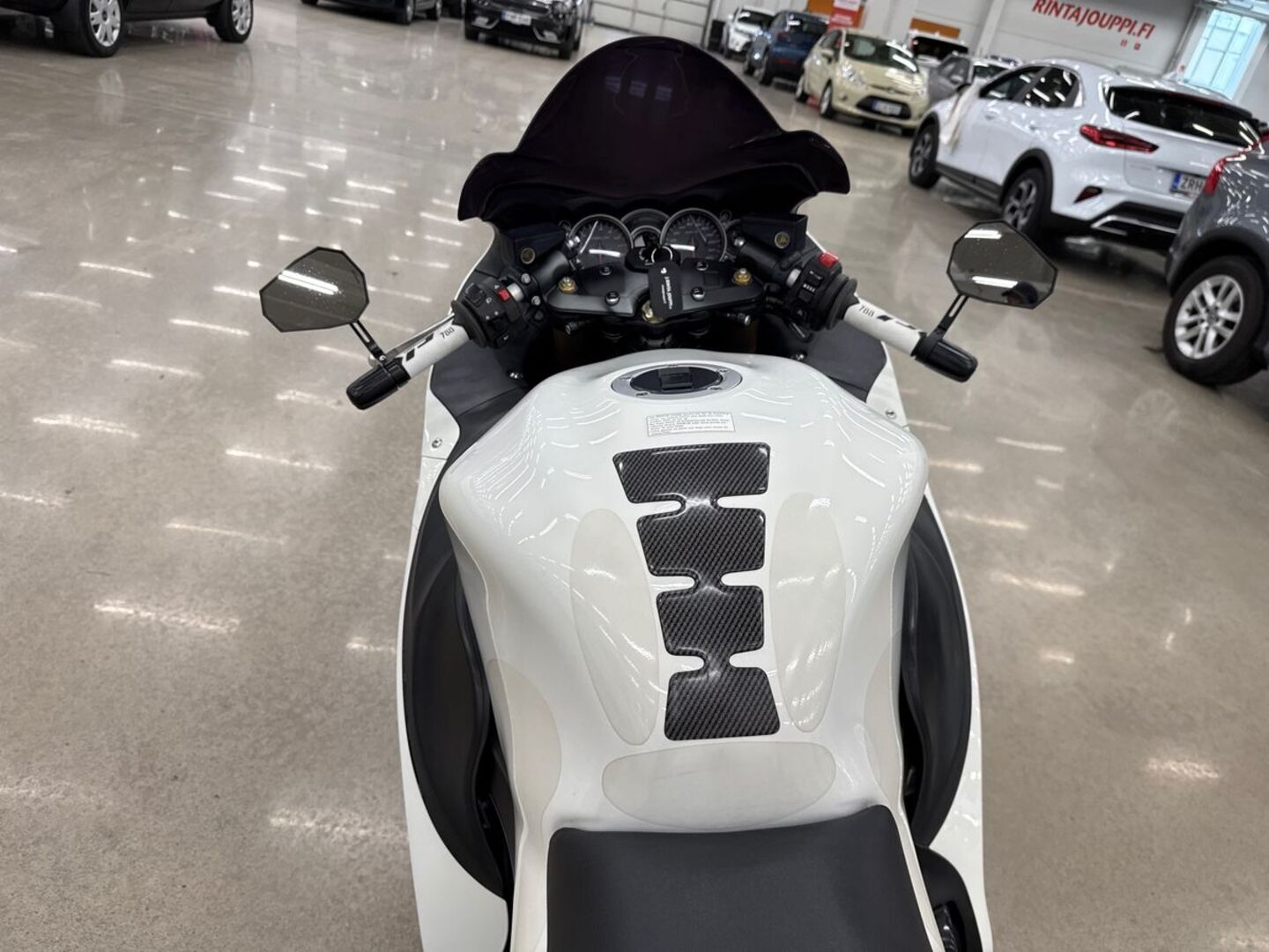 SUZUKI GSX 2012