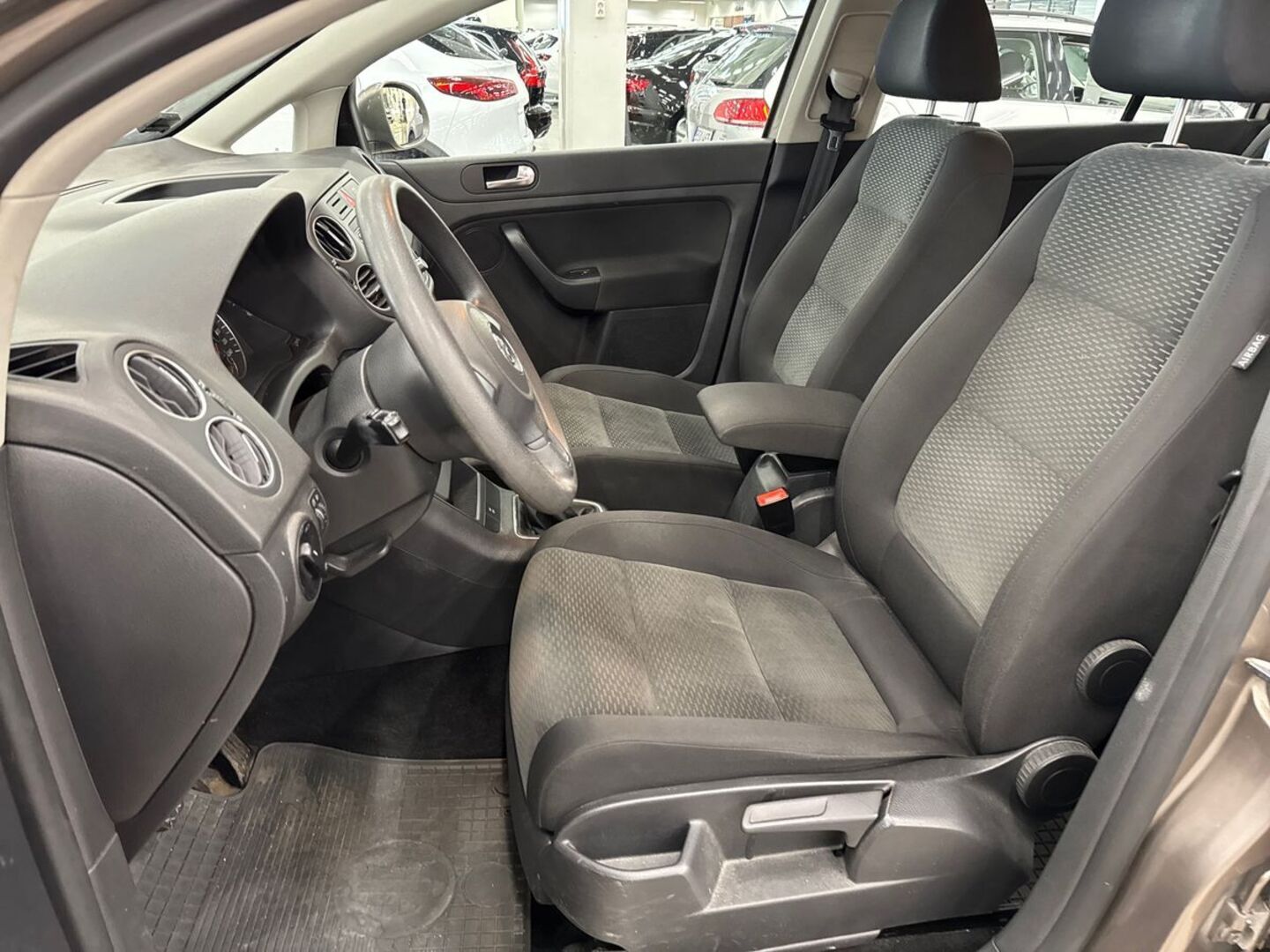 VOLKSWAGEN Golf Plus 2009