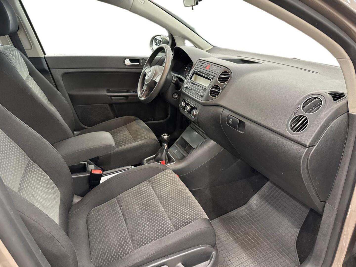 VOLKSWAGEN Golf Plus 2009