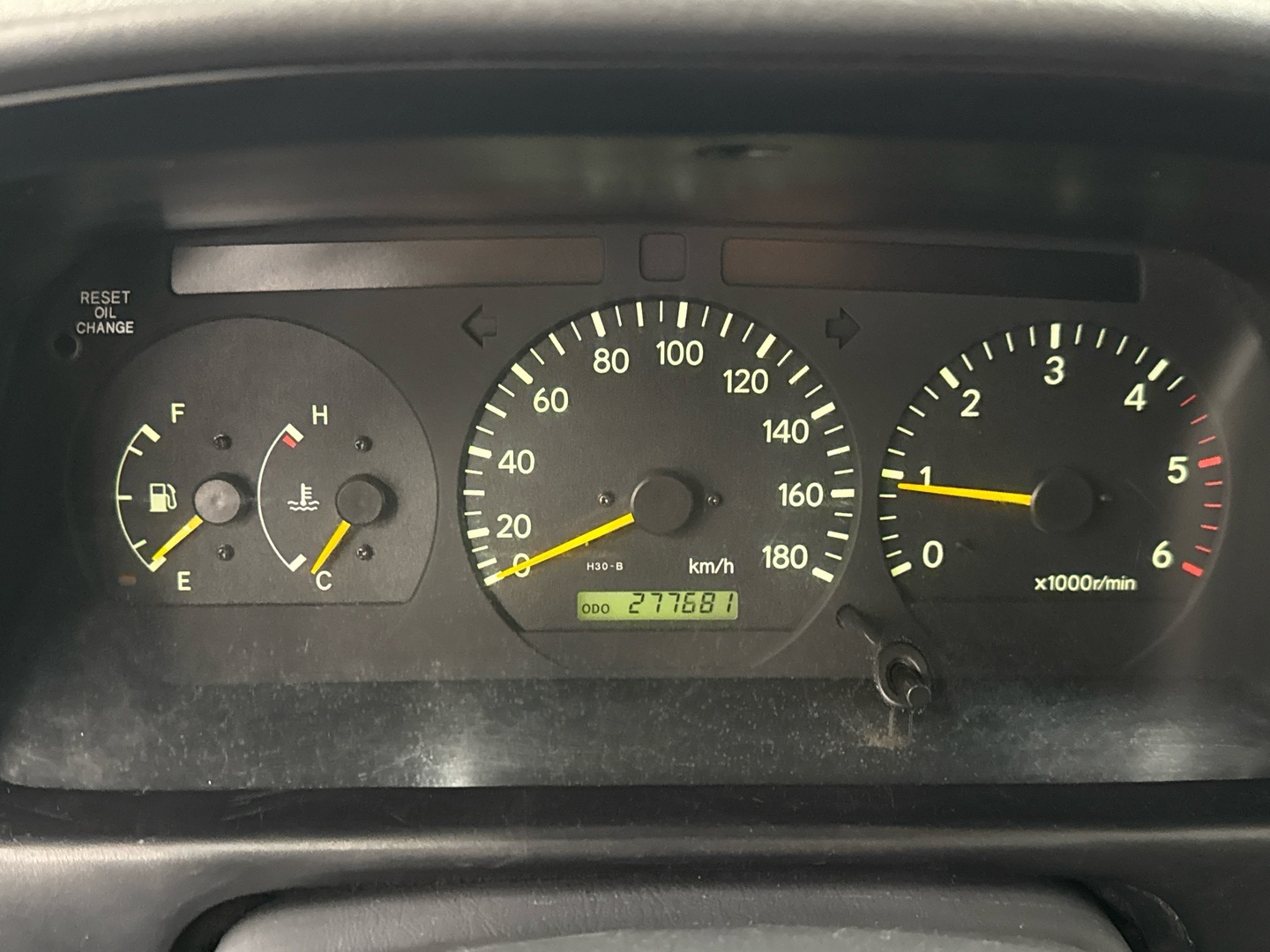 TOYOTA Hiace 2008