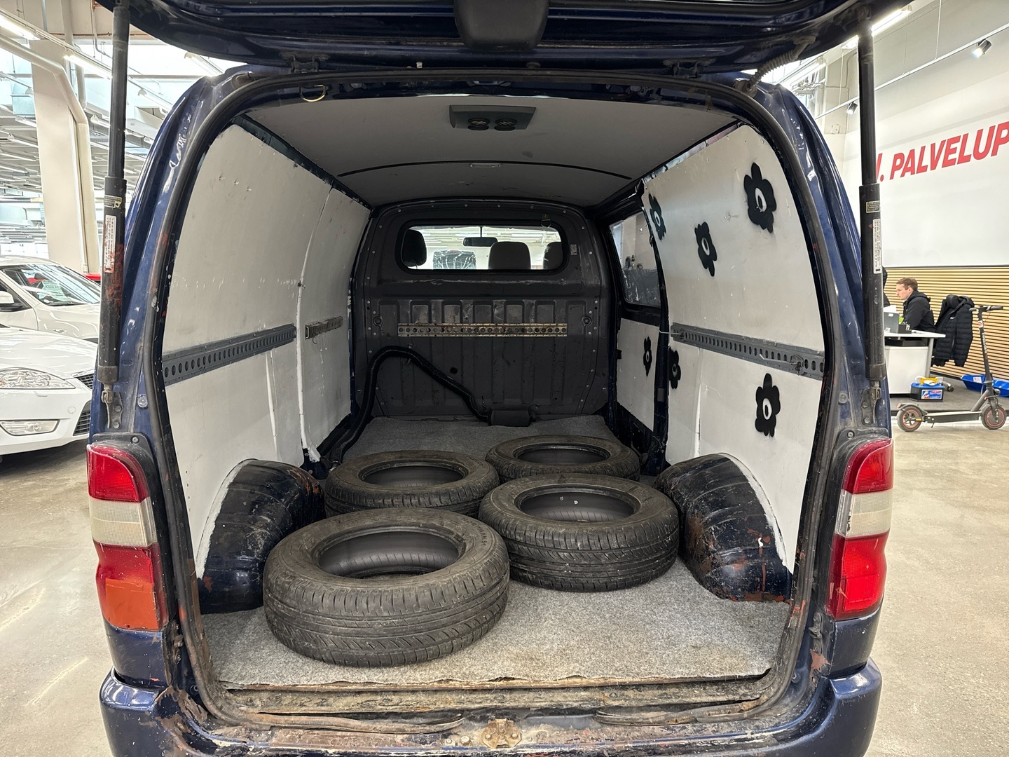 TOYOTA Hiace 2008