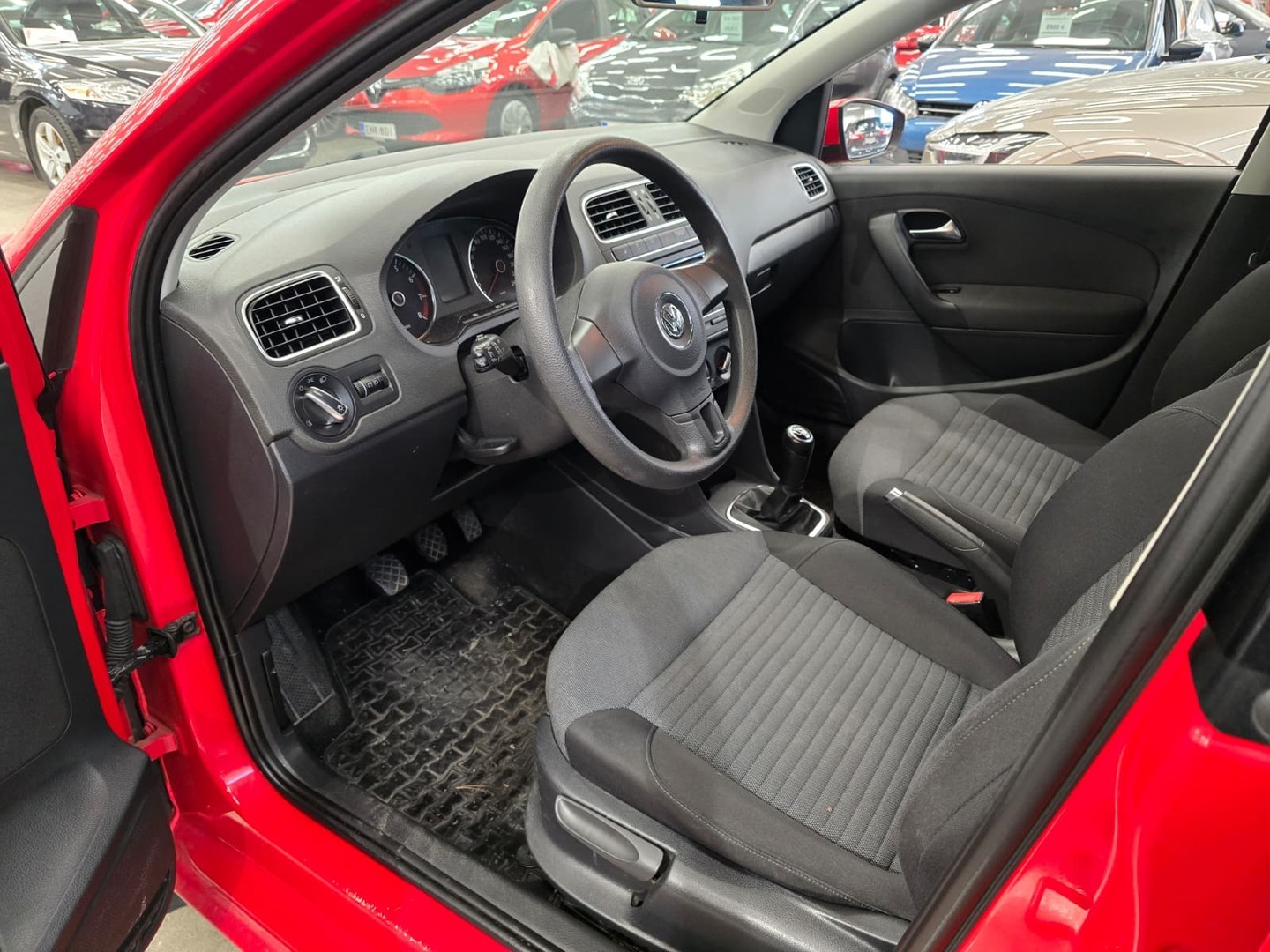 VOLKSWAGEN Polo 2010