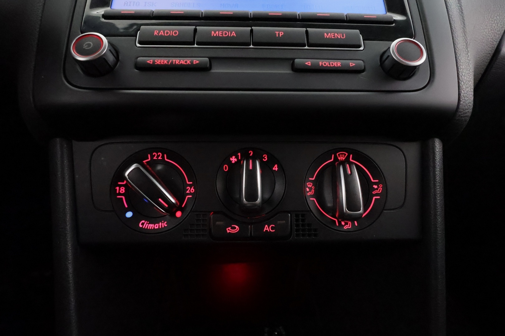 VOLKSWAGEN Polo 2010