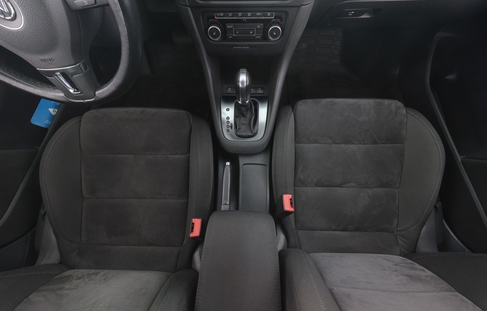 VOLKSWAGEN Golf 2011