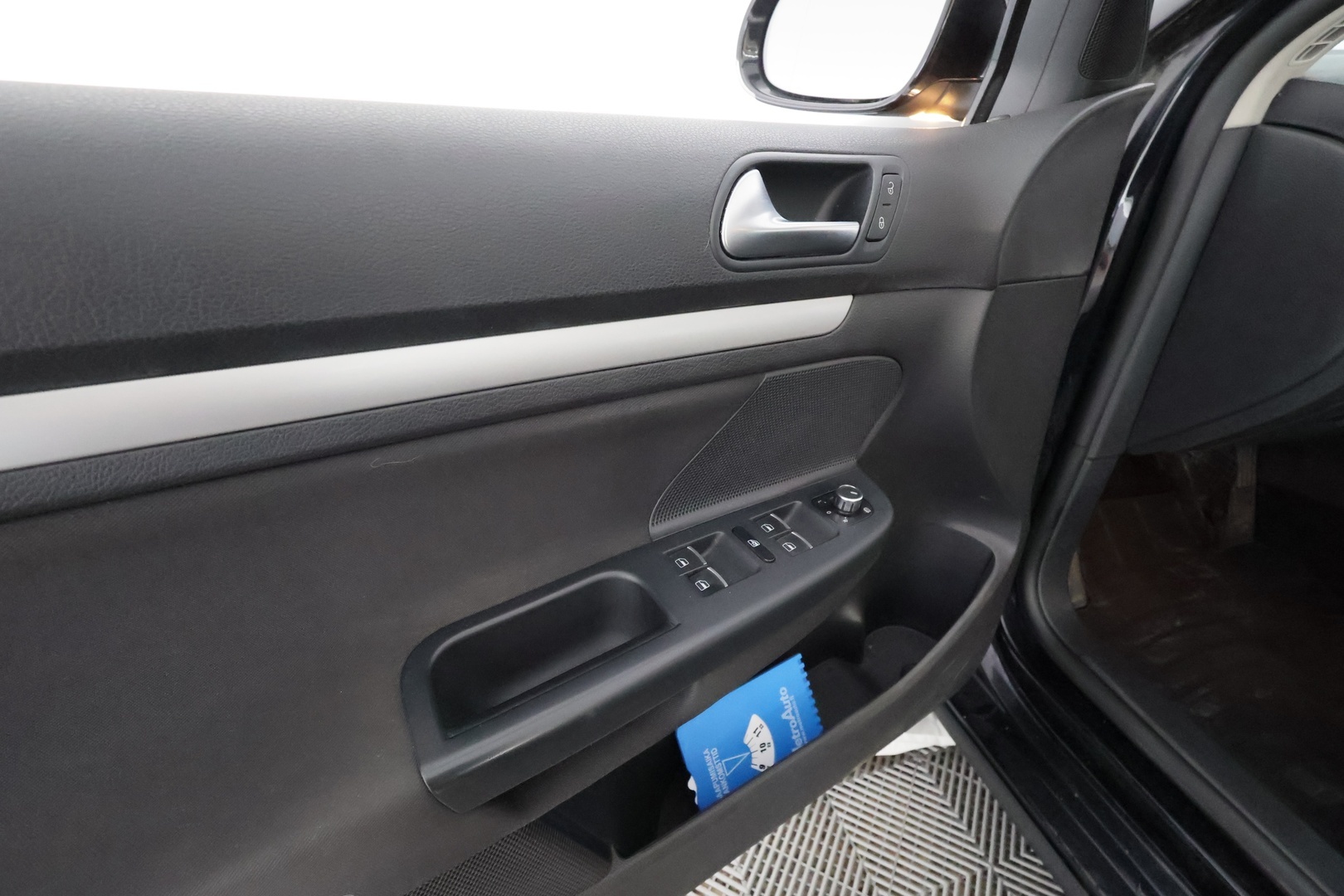 VOLKSWAGEN Golf 2011