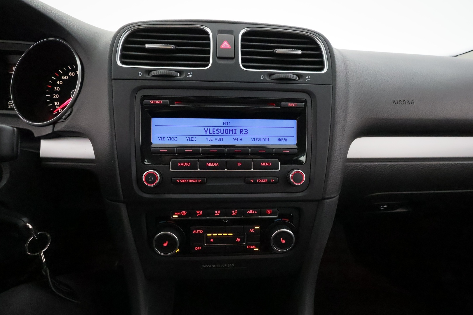 VOLKSWAGEN Golf 2011