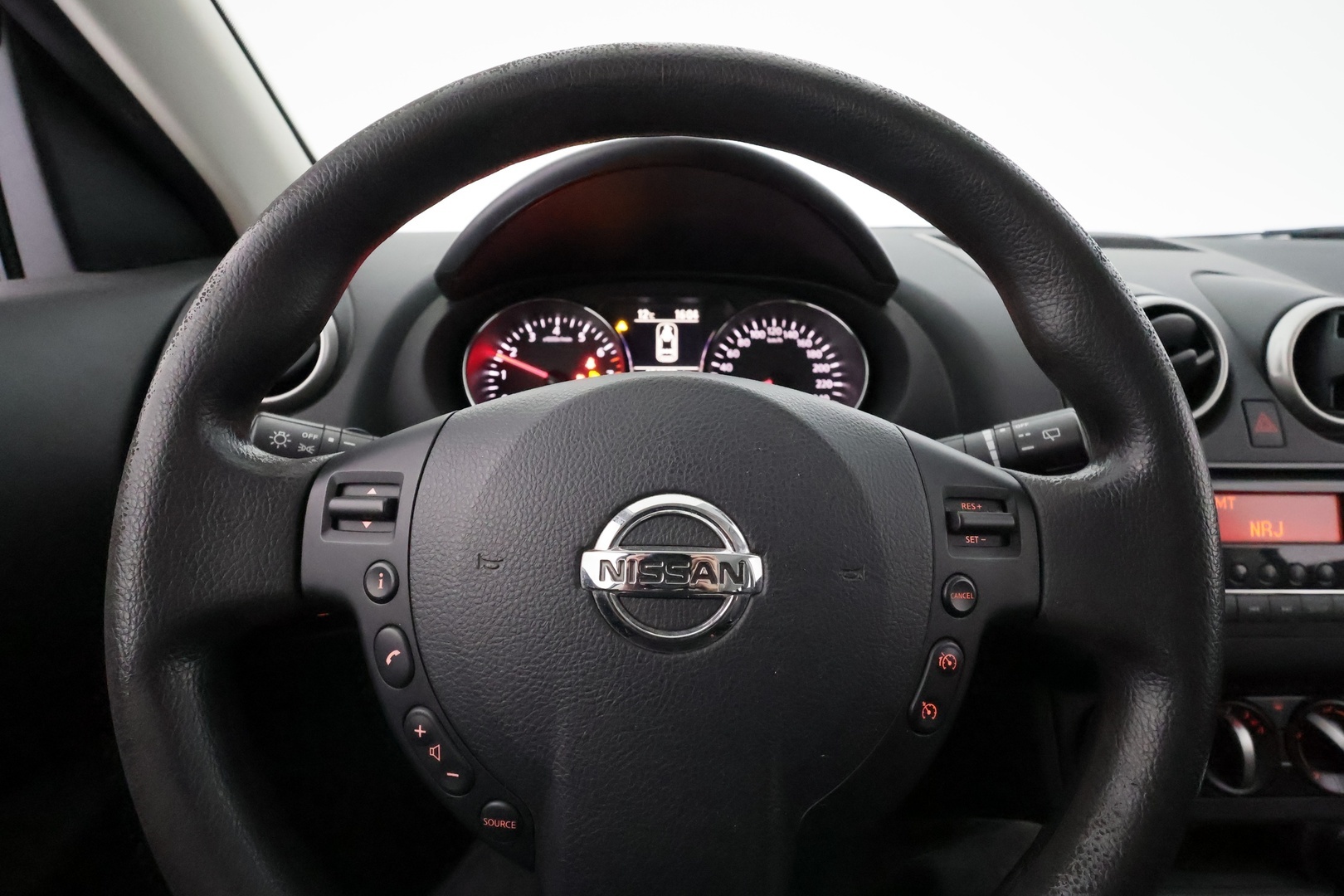 NISSAN Qashqai 2012