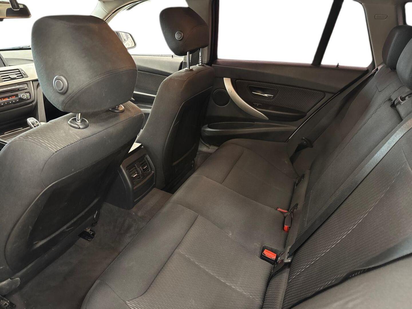 BMW 320 2013