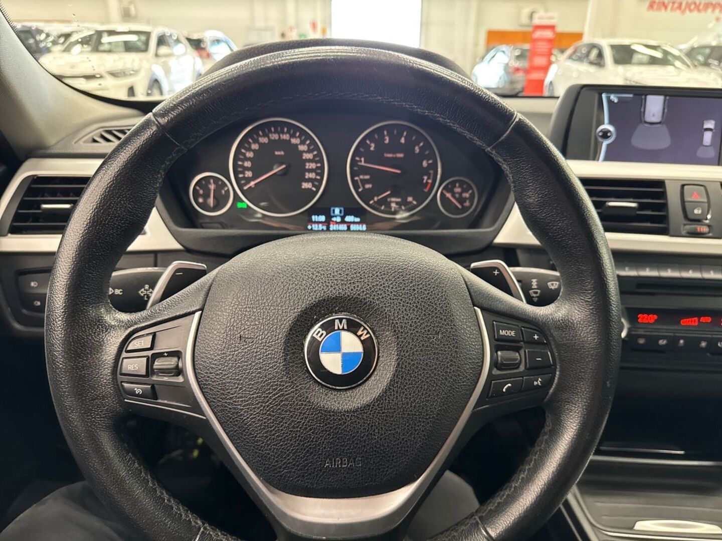 BMW 320 2013