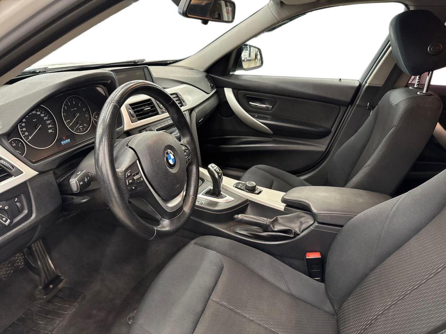 BMW 320 2013