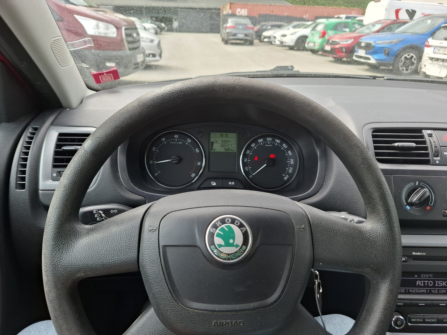SKODA Fabia 2012