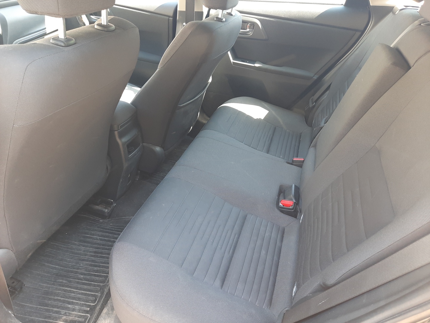 TOYOTA Auris 2015