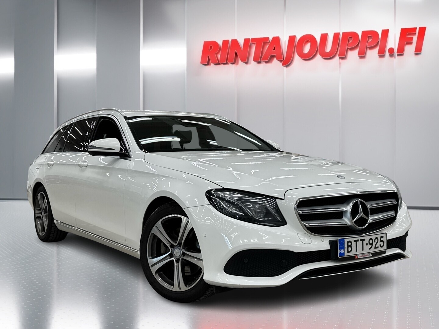 MERCEDES-BENZ E 2016