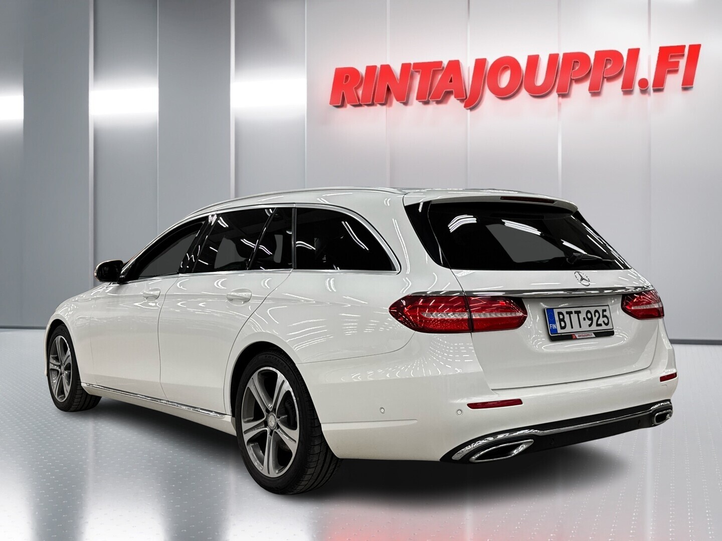 MERCEDES-BENZ E 2016