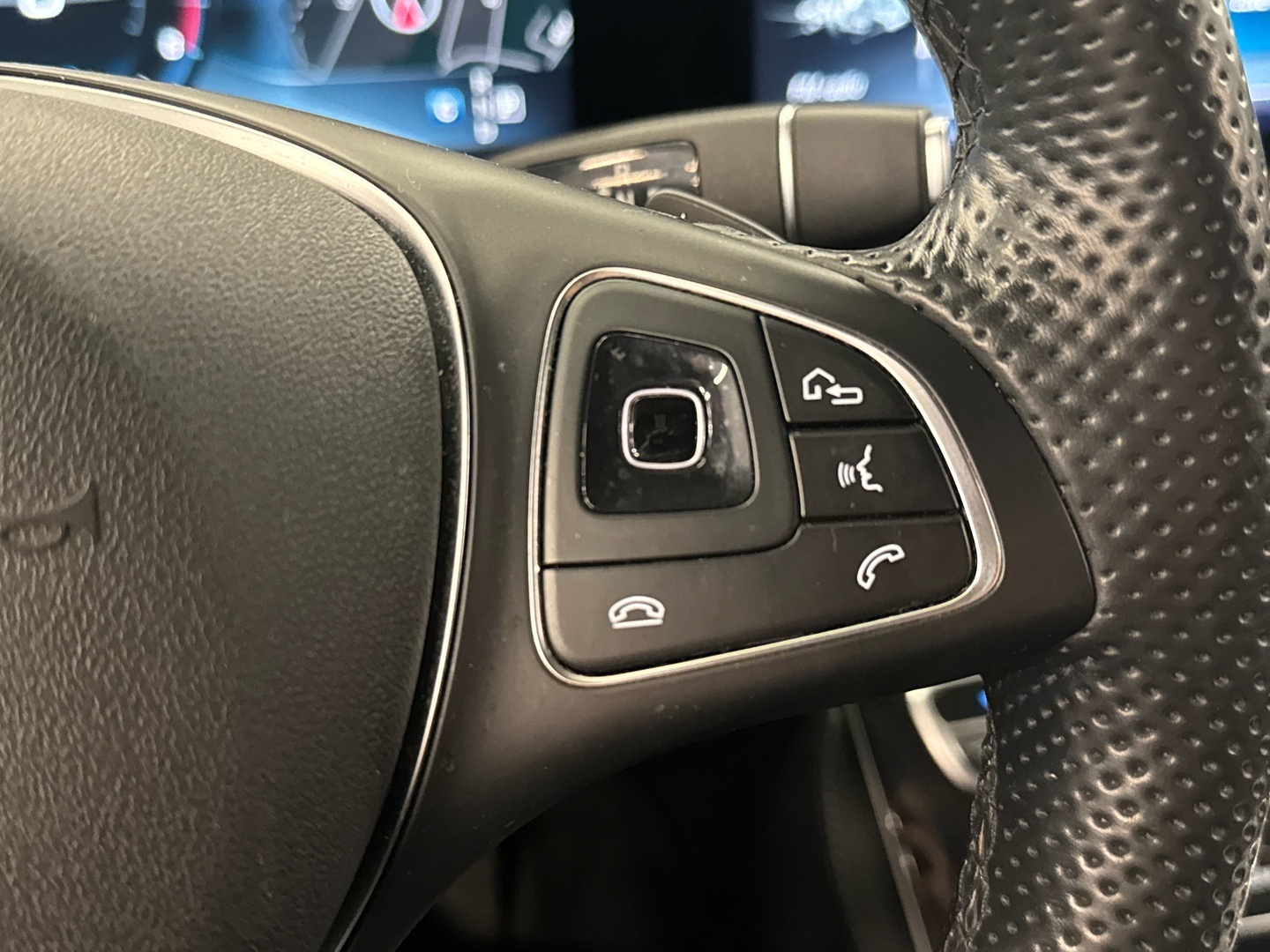 MERCEDES-BENZ E 2016