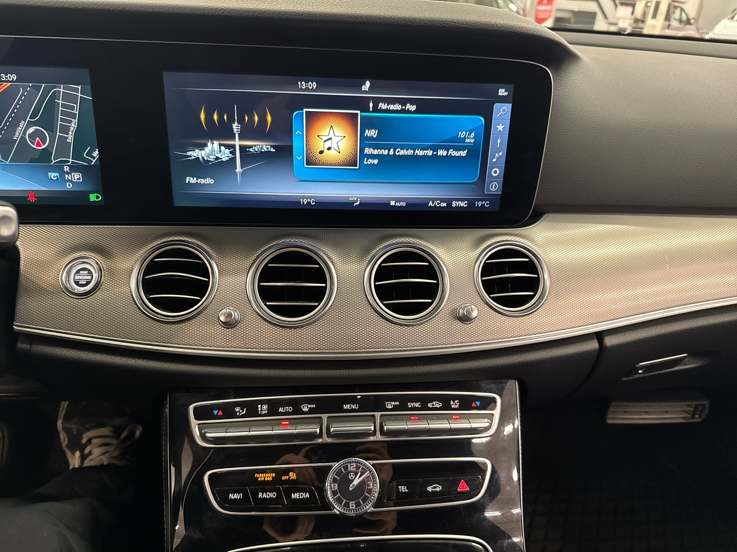 MERCEDES-BENZ E 2016