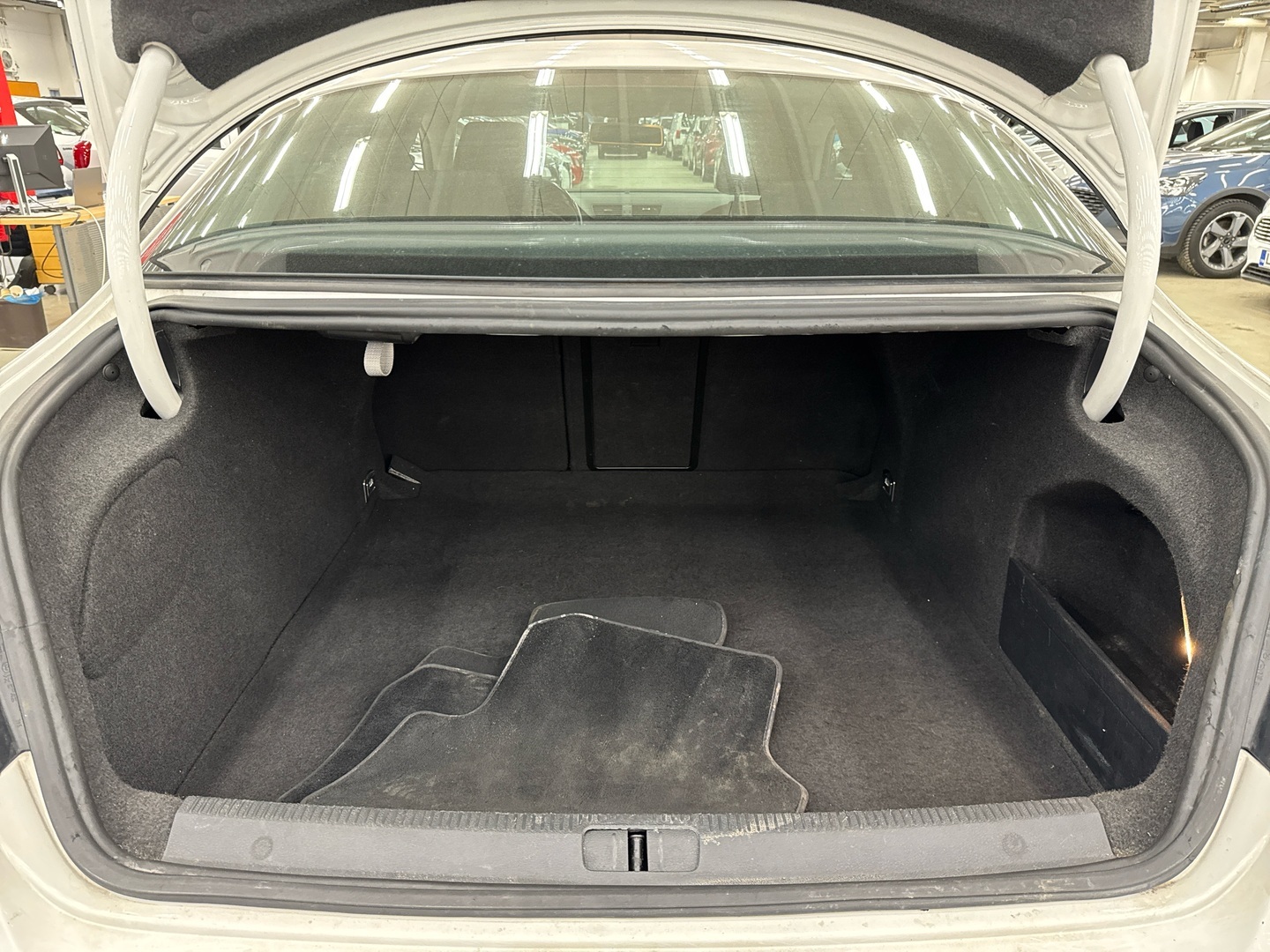 VOLKSWAGEN Passat CC 2009