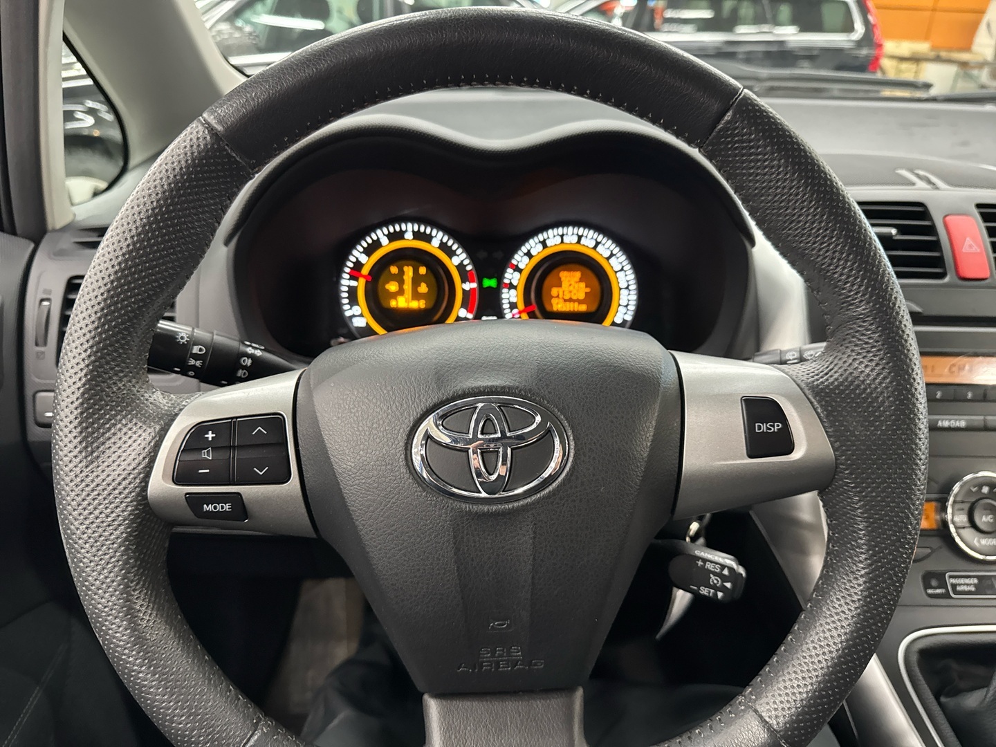 TOYOTA Auris 2010