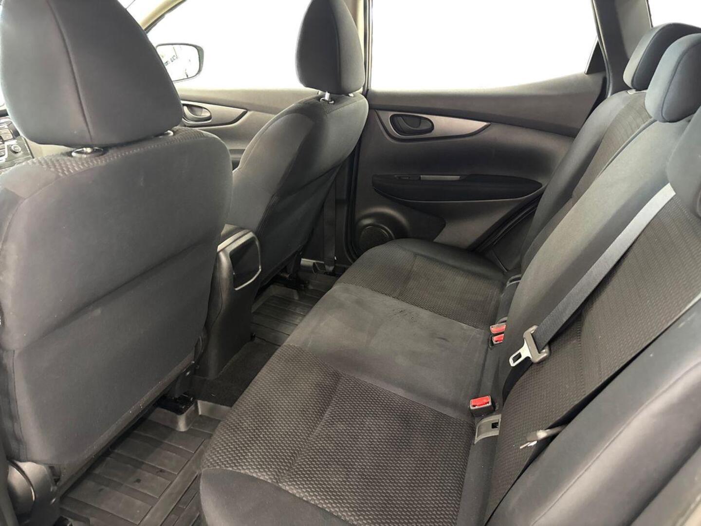 NISSAN Qashqai 2015