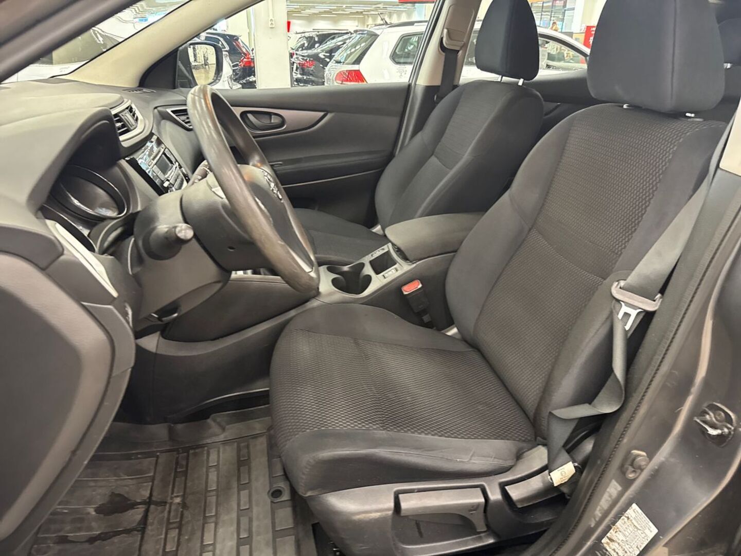 NISSAN Qashqai 2015