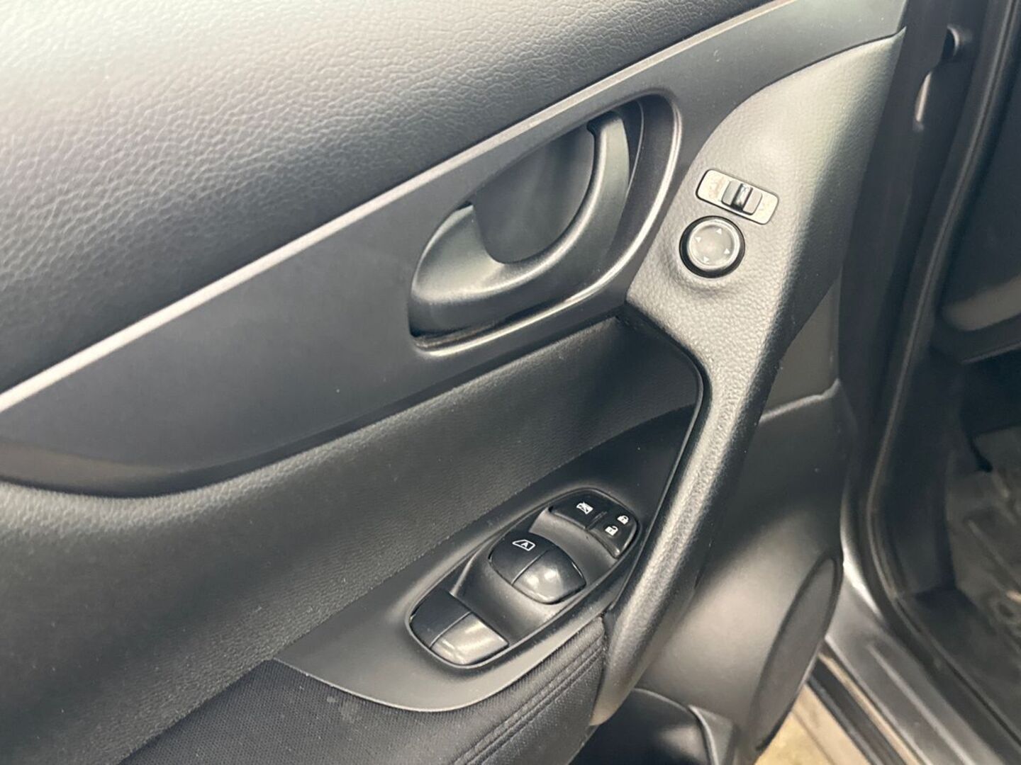 NISSAN Qashqai 2015