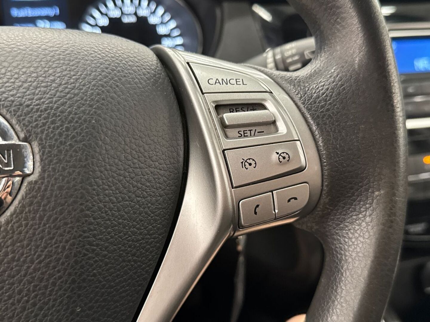 NISSAN Qashqai 2015