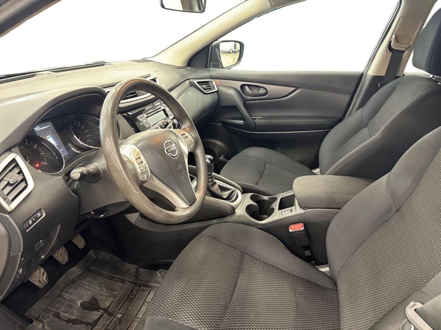 NISSAN Qashqai 2015