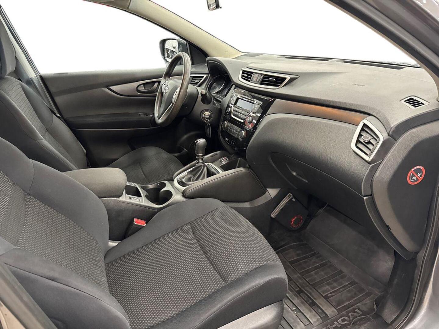 NISSAN Qashqai 2015