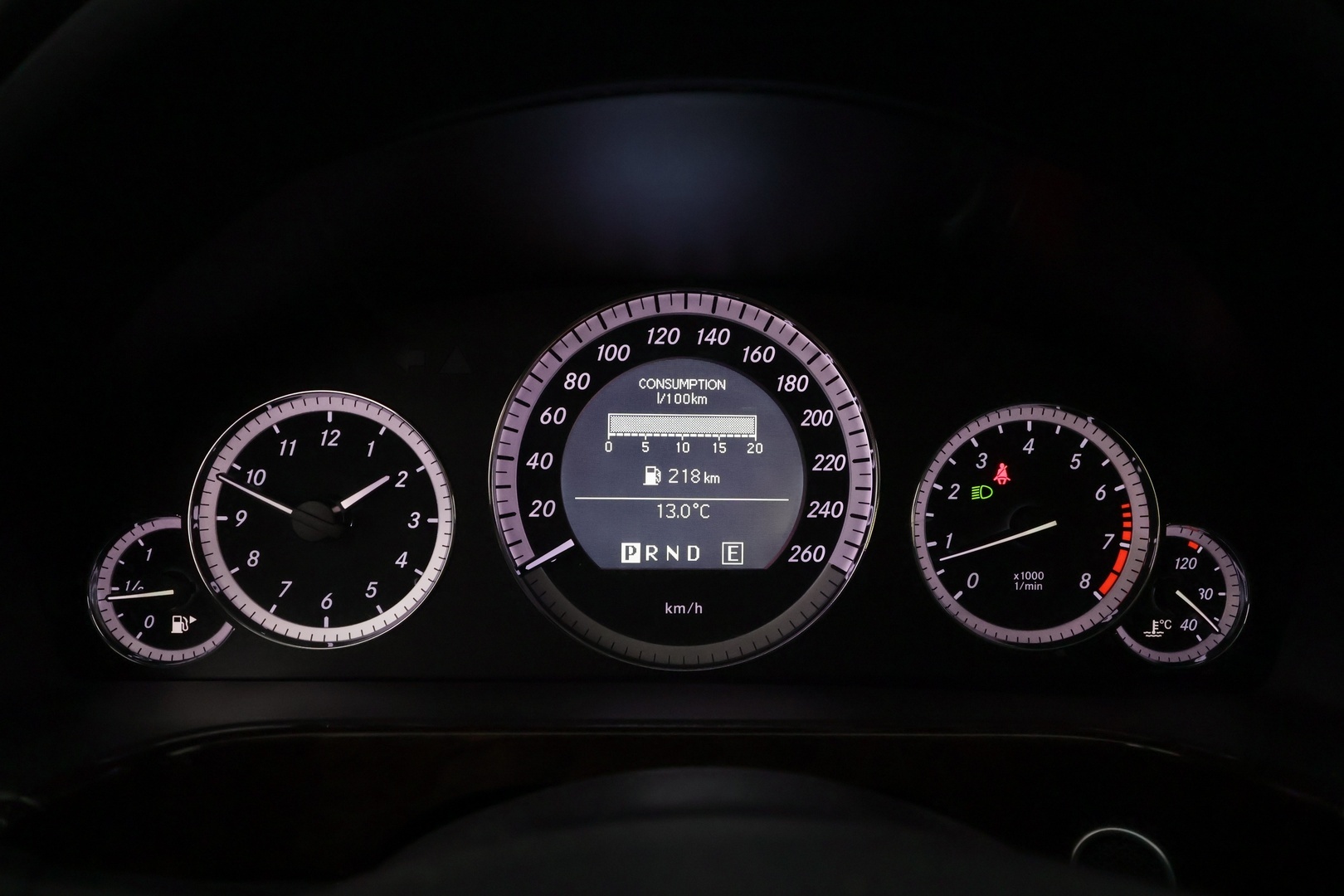 MERCEDES-BENZ E 2010