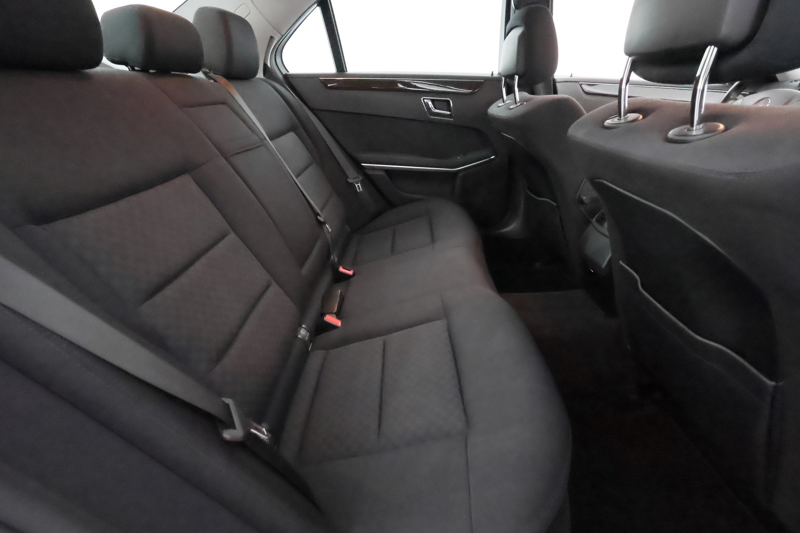 MERCEDES-BENZ E 2010