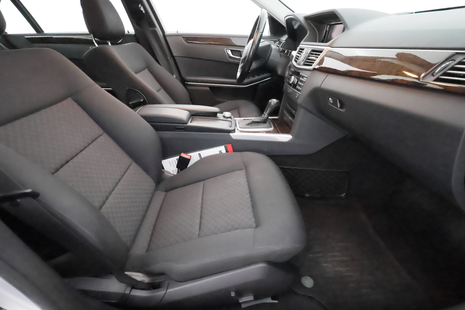 MERCEDES-BENZ E 2010