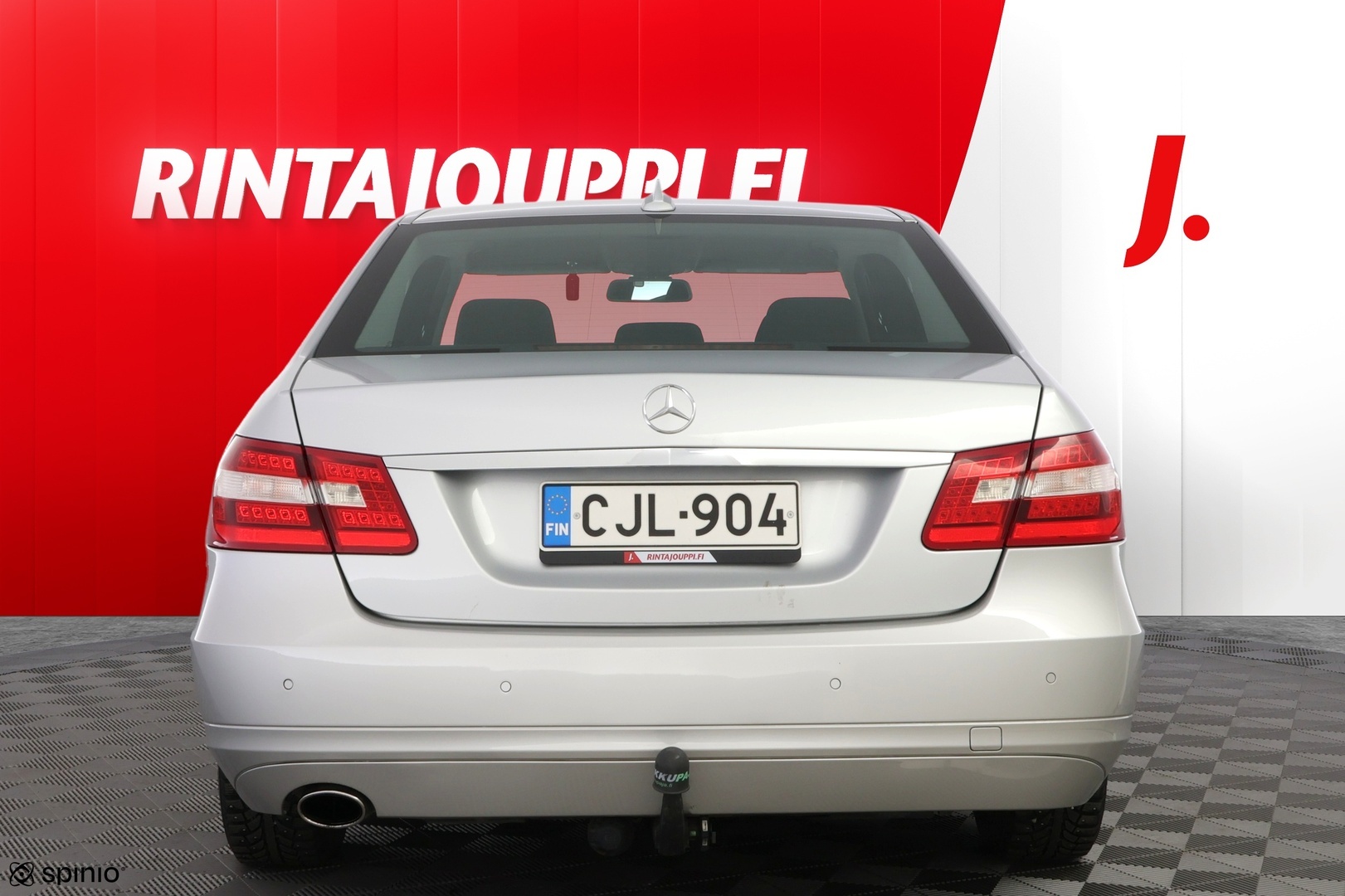 MERCEDES-BENZ E 2010