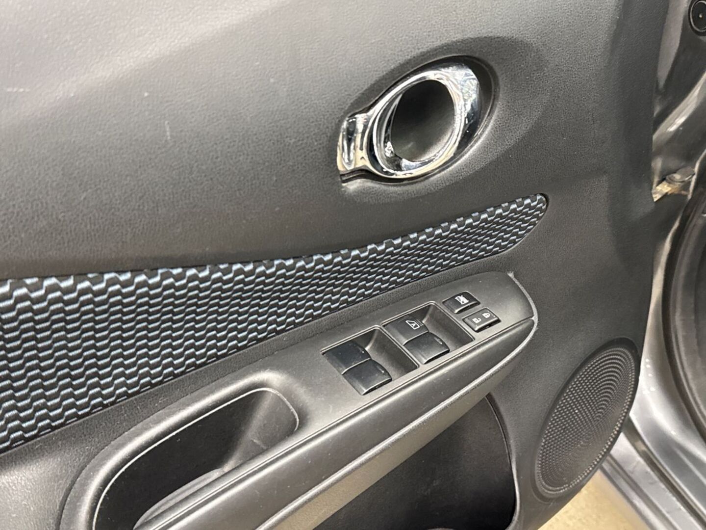 NISSAN Note 2015