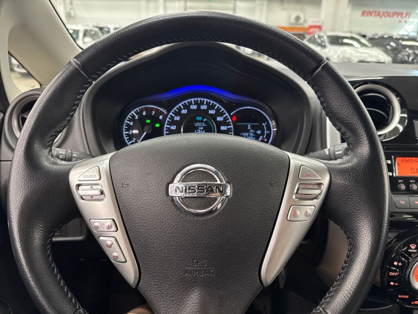 NISSAN Note 2015