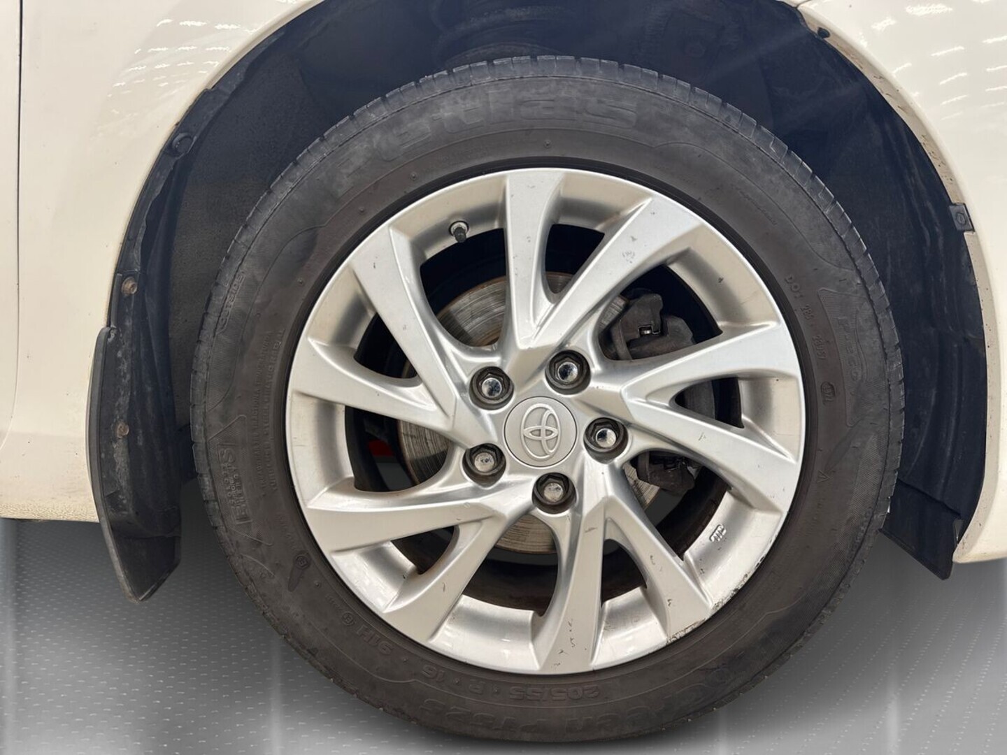 TOYOTA Auris 2017