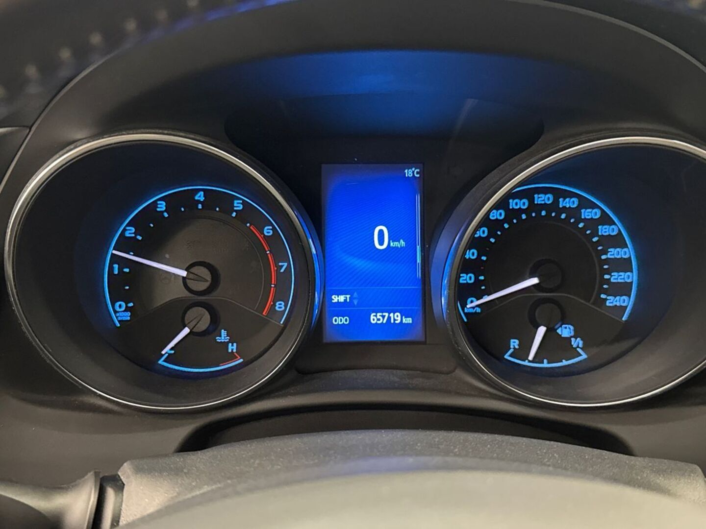 TOYOTA Auris 2017