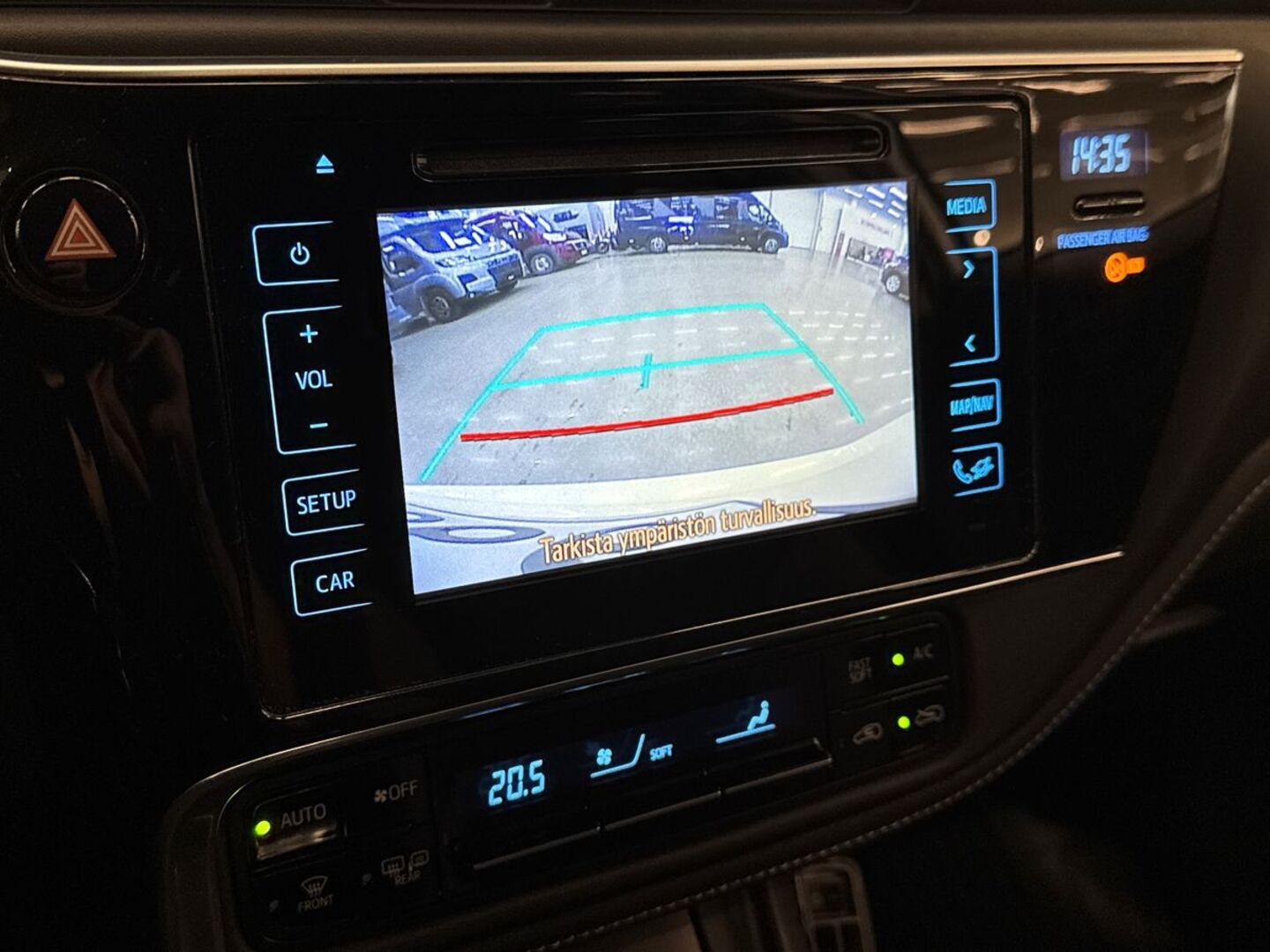 TOYOTA Auris 2017