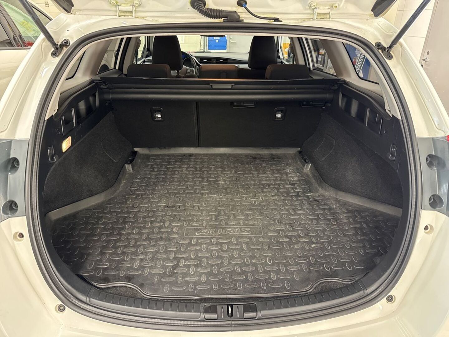 TOYOTA Auris 2017