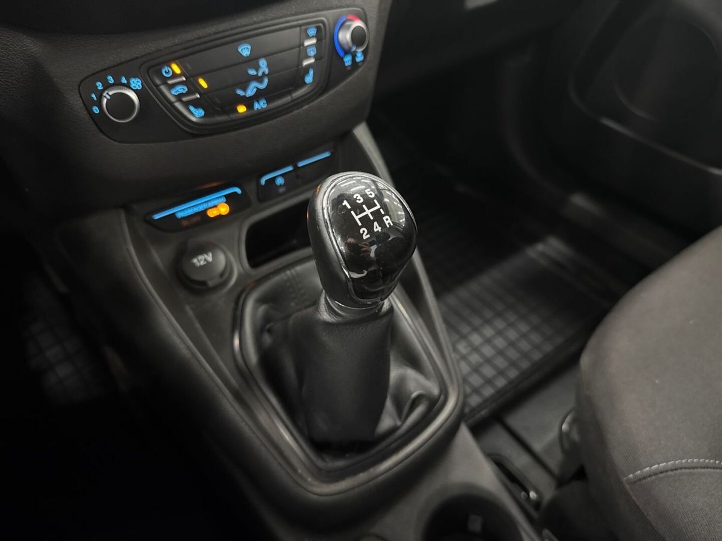 FORD Transit Courier 2018