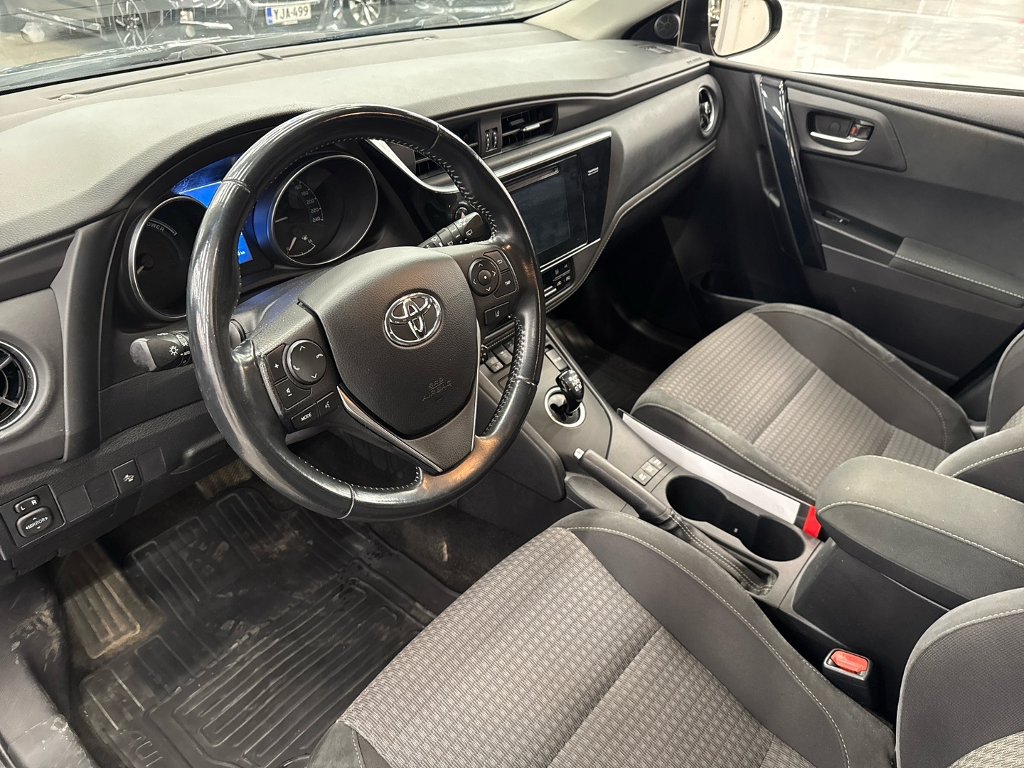 TOYOTA Auris 2018