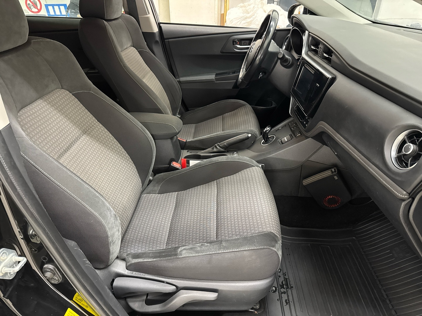 TOYOTA Auris 2018
